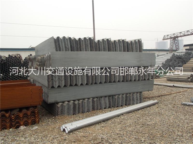 高速公路熱鍍鋅噴塑二波護(hù)欄板廠家圖片/高速公路熱鍍鋅噴塑二波護(hù)欄板廠家樣板圖 (2)