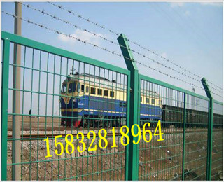 鐵路護(hù)欄網(wǎng)圖片/鐵路護(hù)欄網(wǎng)樣板圖 (1)