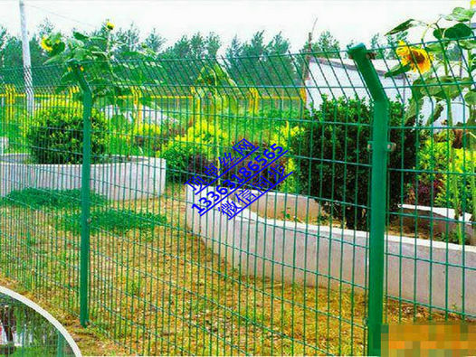 遵義護欄網(wǎng)廠家 雙邊絲護欄網(wǎng) 鐵絲網(wǎng)圍欄