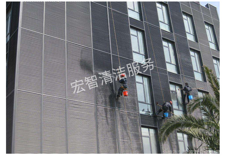 越秀區(qū)哪家外墻清洗保潔公司專業(yè)圖片/越秀區(qū)哪家外墻清洗保潔公司專業(yè)樣板圖 (2)