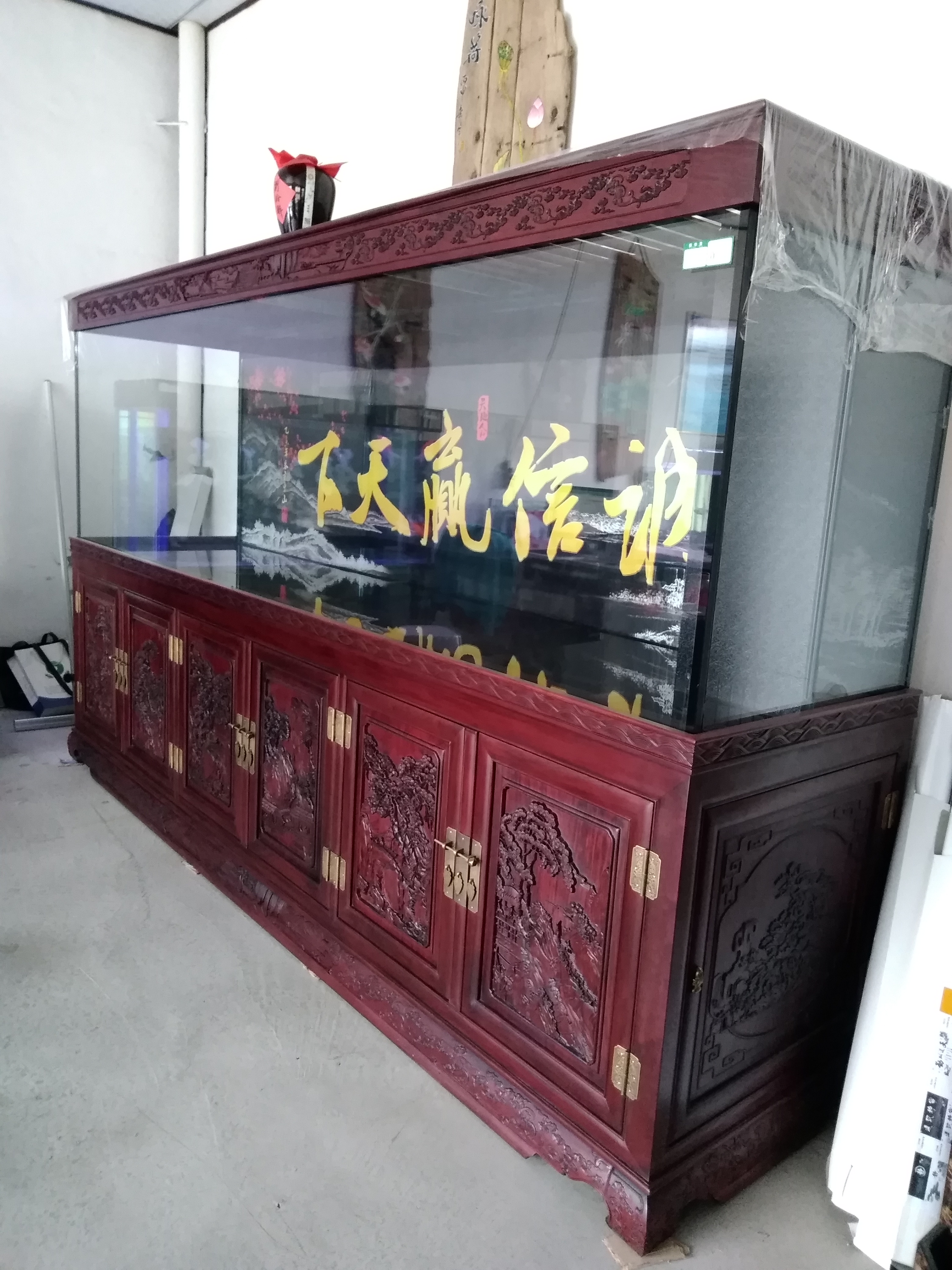 實(shí)木雕刻魚缸 老榆木缸