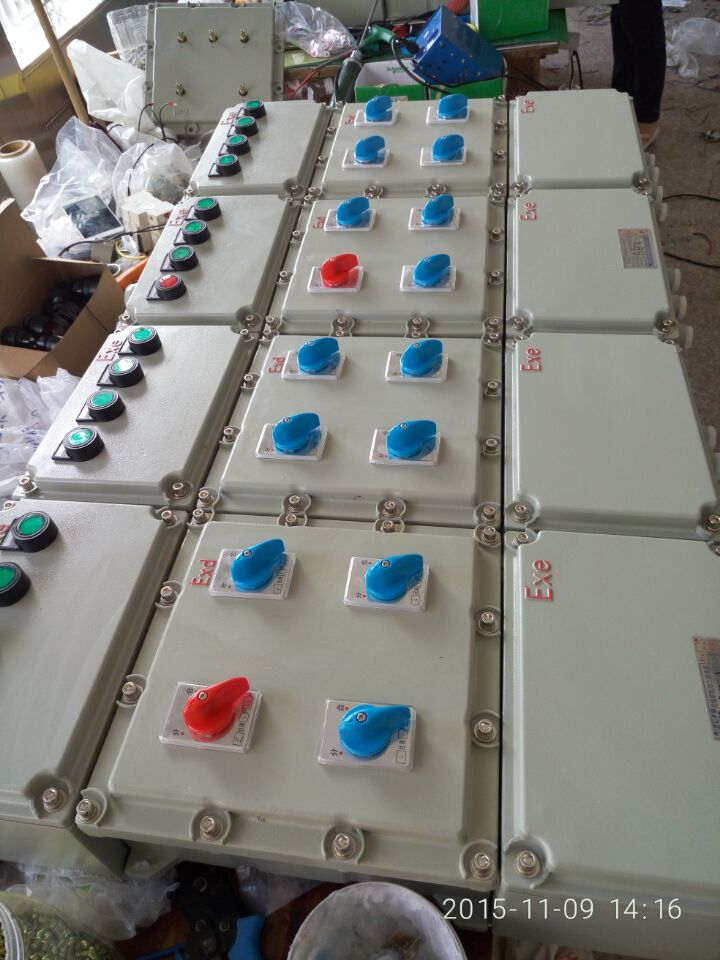 防爆照明配電箱圖片