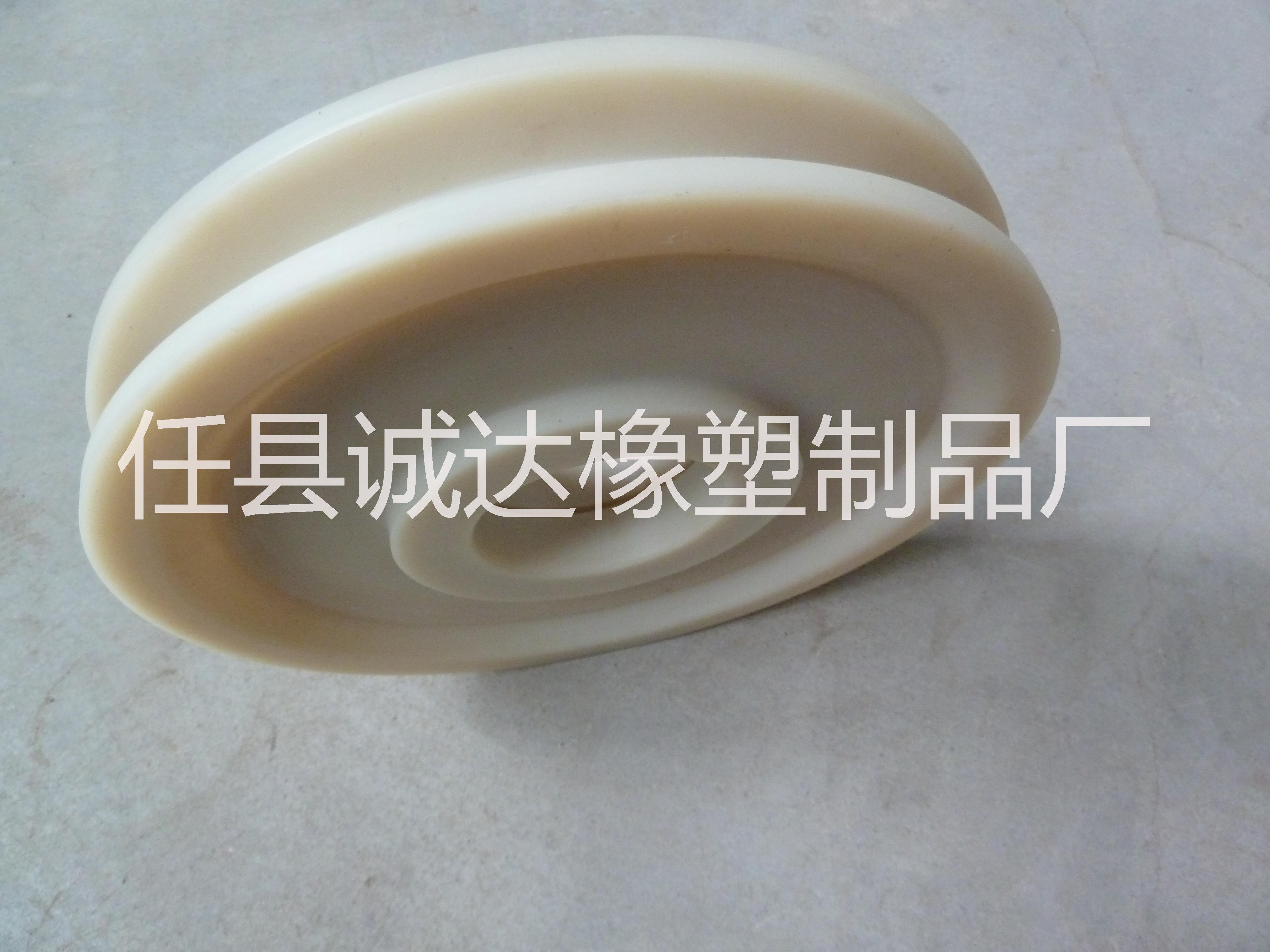 提供MC尼龍大件加工圖片