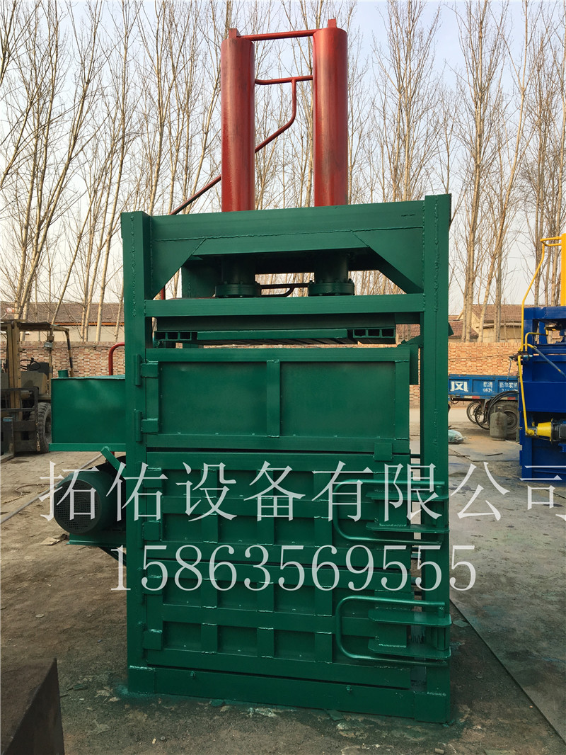 60噸塑料液壓打包機(jī)廠家，立式液壓打包機(jī)供應(yīng)，塑料液壓打包機(jī)報價