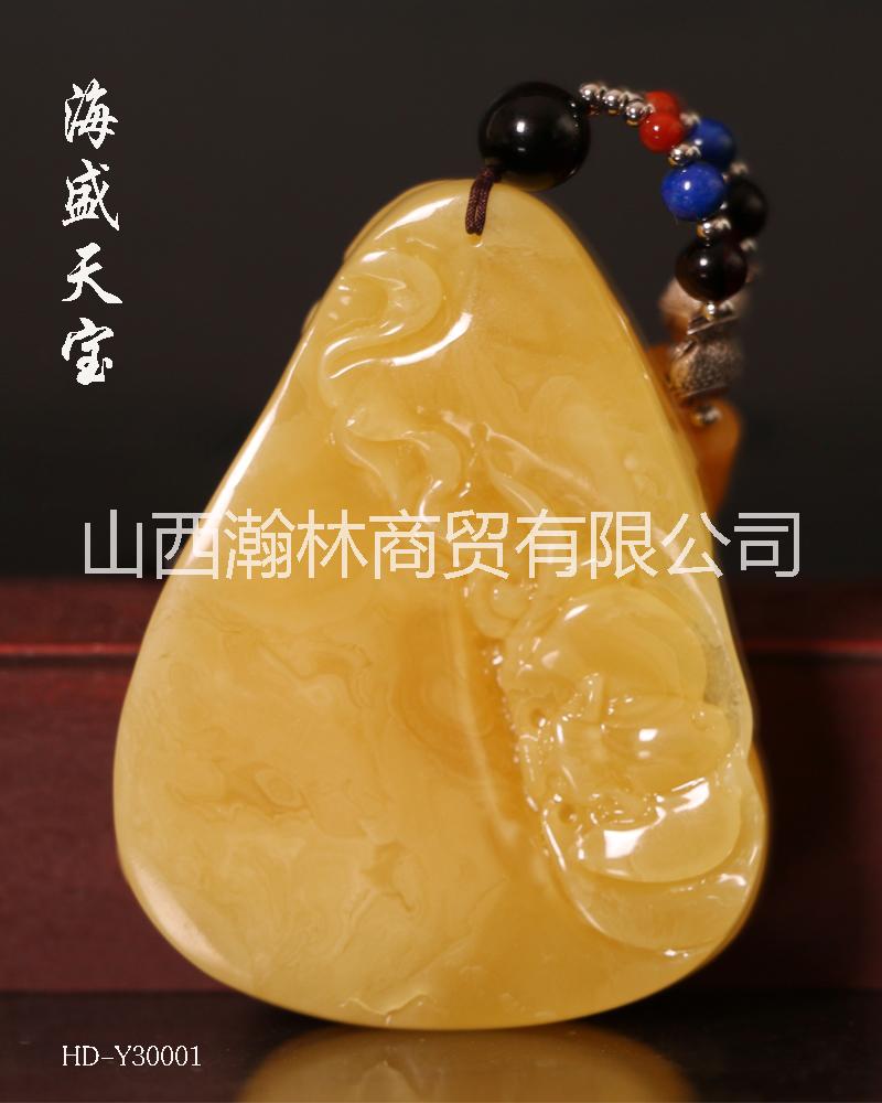 老人適不適合佩戴琥珀蜜蠟，佩戴琥圖片