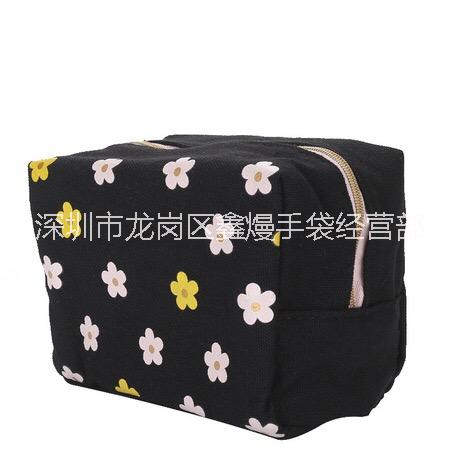 17新款韓版時(shí)尚貼花化妝包 零錢圖片/17新款韓版時(shí)尚貼花化妝包 零錢樣板圖 (2)