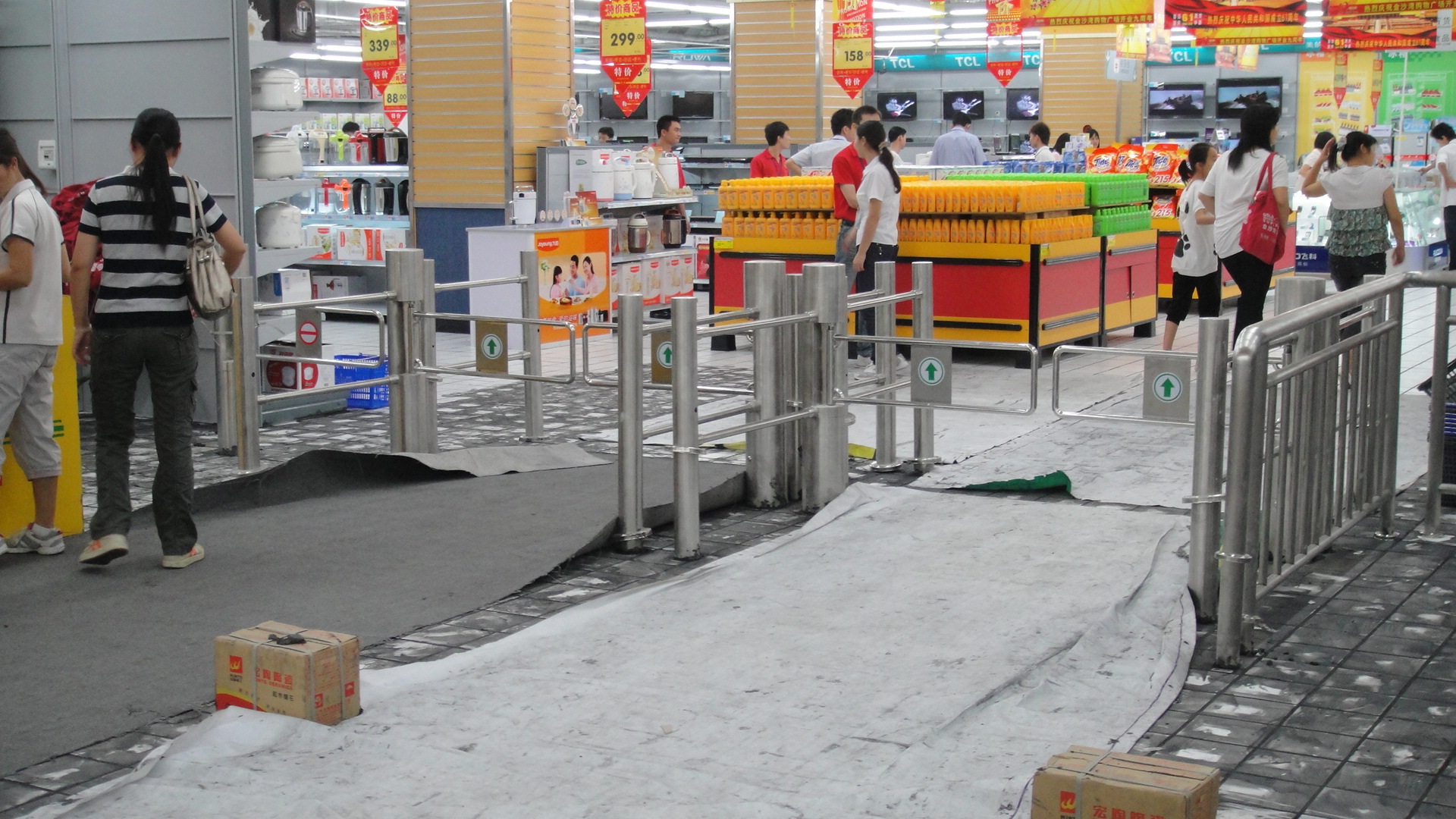 超市自動(dòng)感應(yīng)門 紅外安全門圓柱圖片