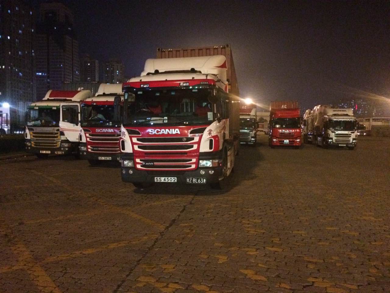 貨柜車運(yùn)輸圖片