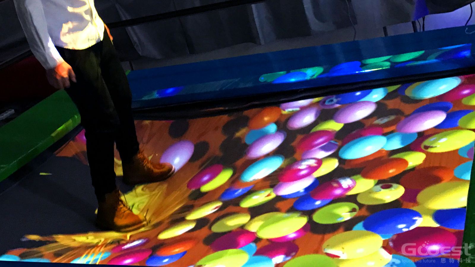 互動蹦床動感蹦床圖片