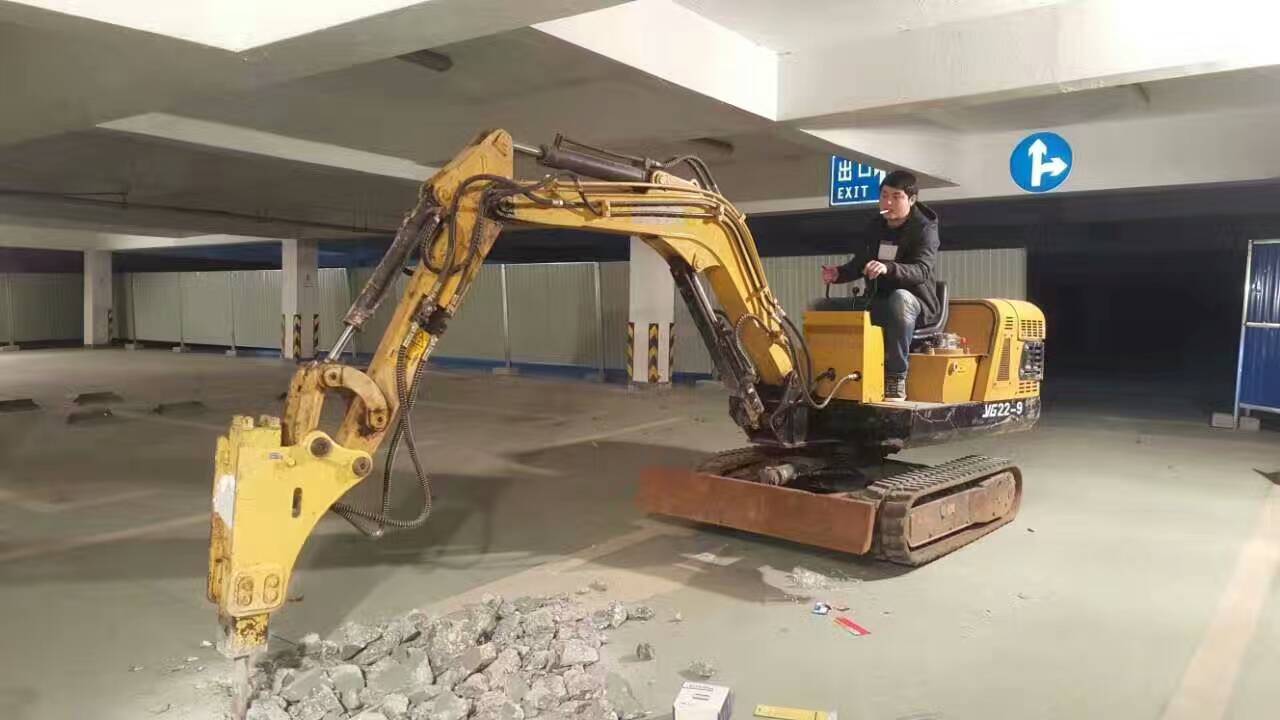 整機(jī)供應(yīng)真實(shí)車(chē)源22-9X小挖圖片