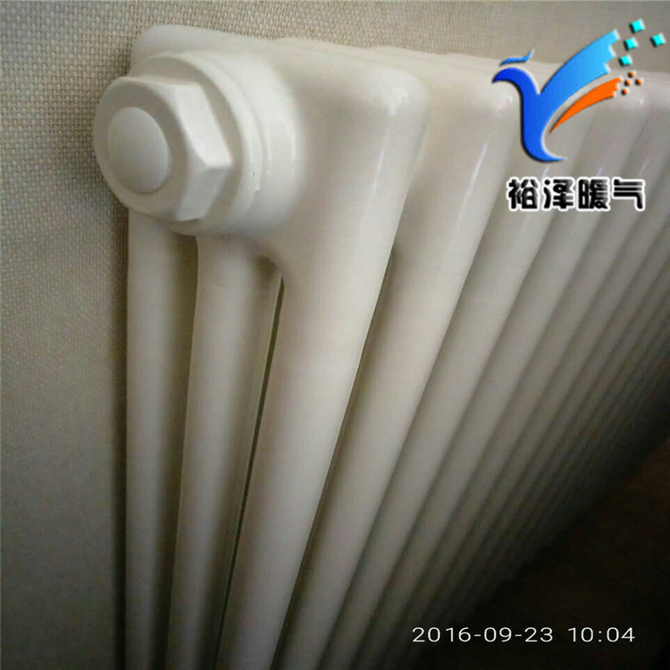 鋼三柱暖氣片散熱器圖片