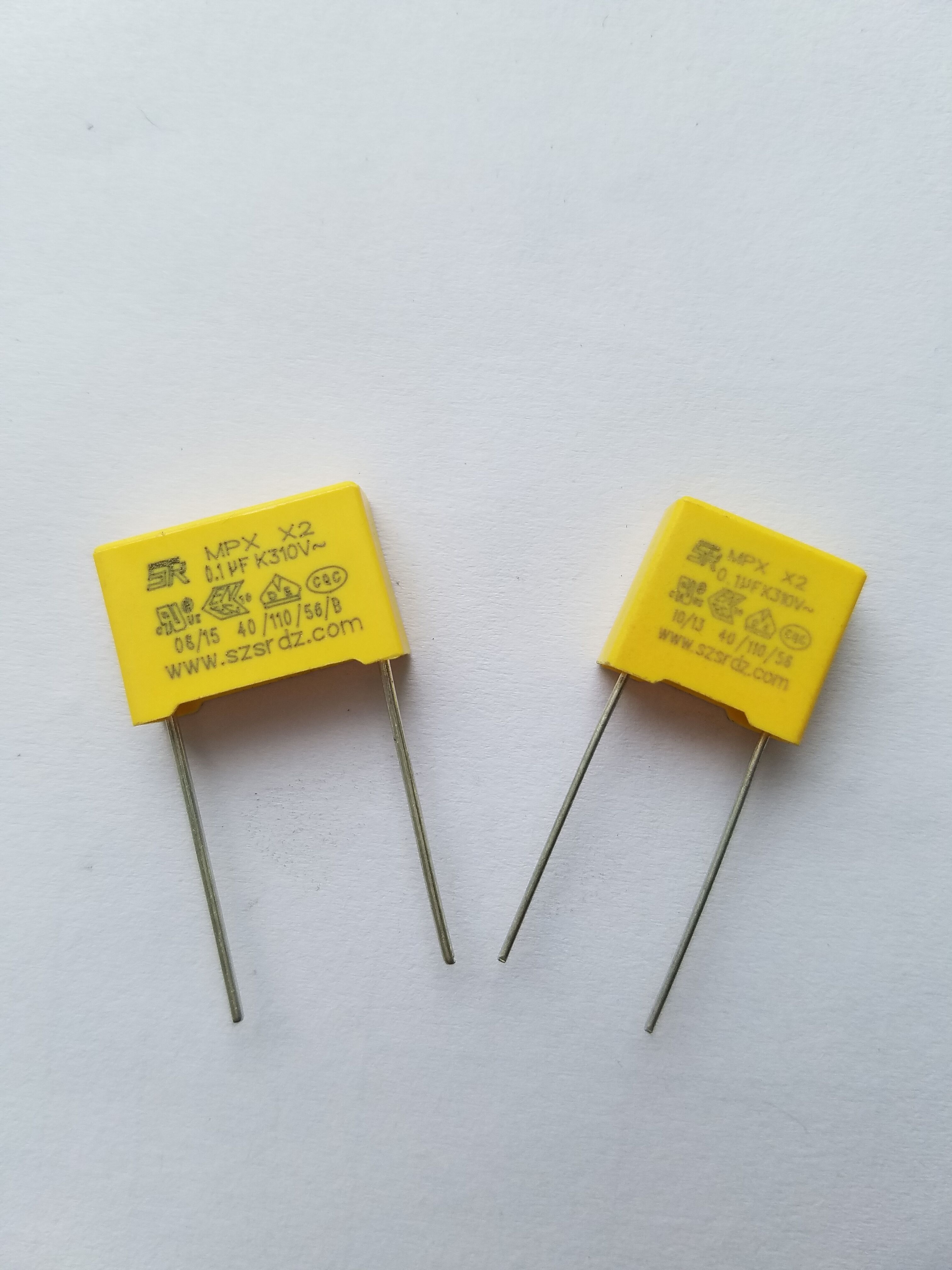 安規(guī)薄膜電容器圖片/安規(guī)薄膜電容器樣板圖 (1)