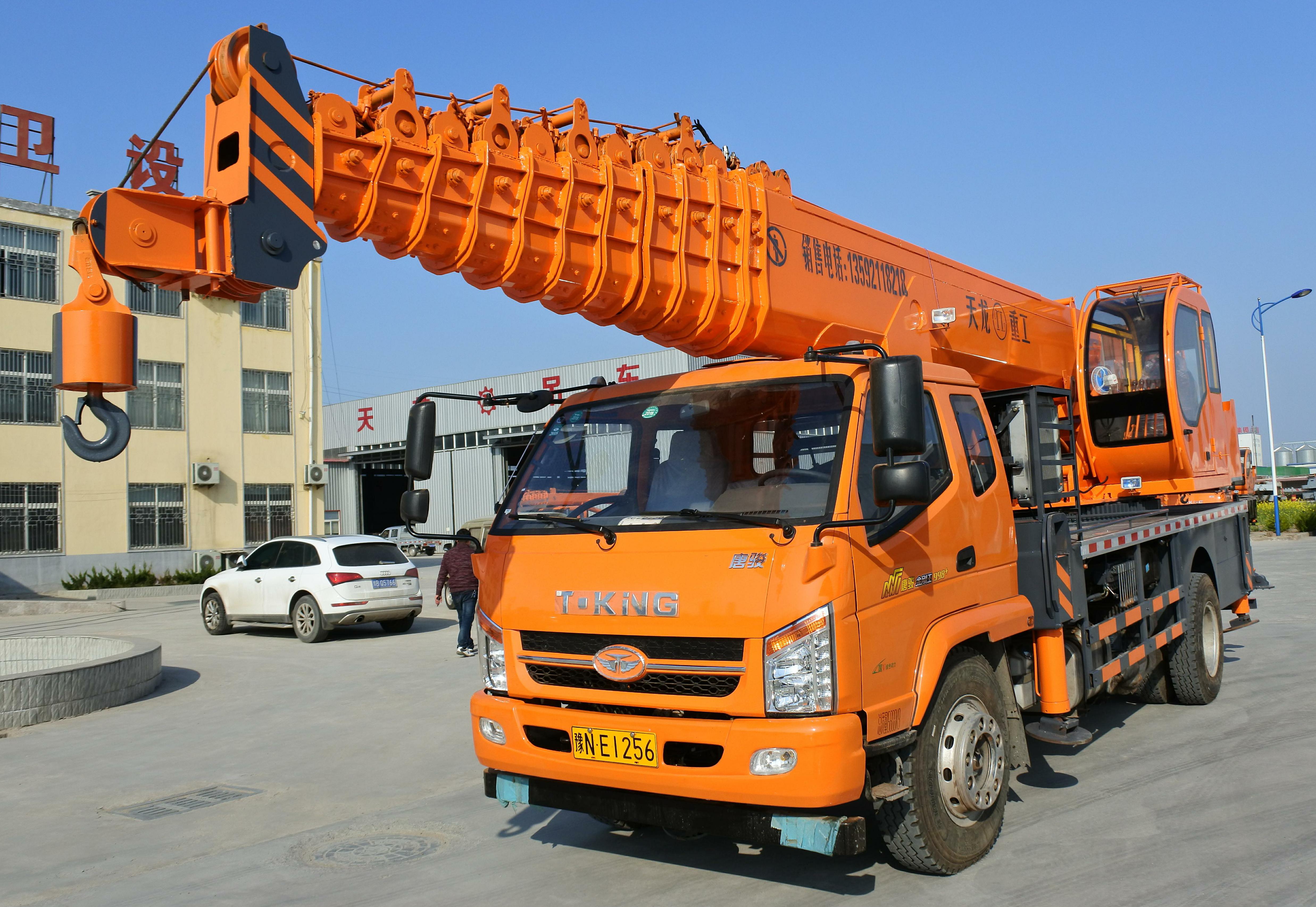 天龍 16噸小吊車 小型汽車吊圖片/天龍 16噸小吊車 小型汽車吊樣板圖 (1)
