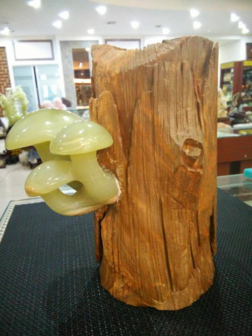 青白玉 筆筒 青白玉*筆筒，工藝品禮品