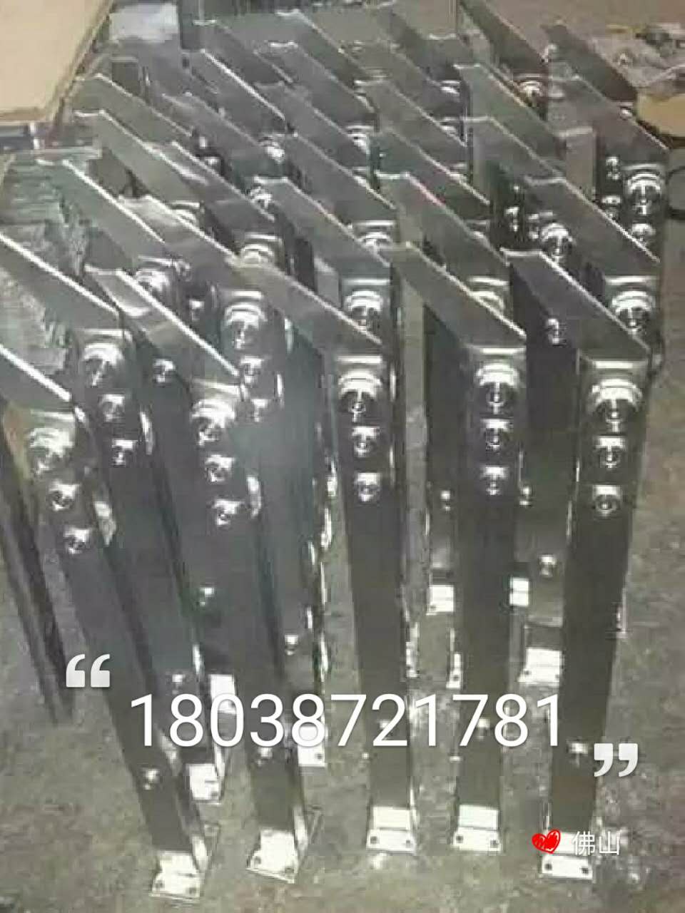 樓梯扶手\不銹鋼立柱\工程立柱/圖片/樓梯扶手\不銹鋼立柱\工程立柱/樣板圖 (2)