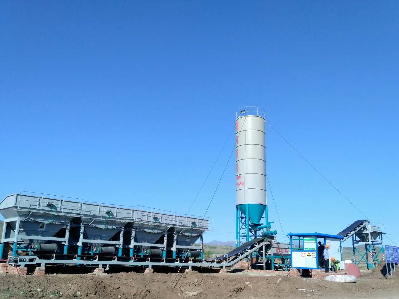 wdz-500穩(wěn)定土拌合站圖片