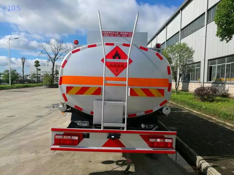 油罐車  加油車   運(yùn)油車圖片/油罐車  加油車   運(yùn)油車樣板圖 (4)