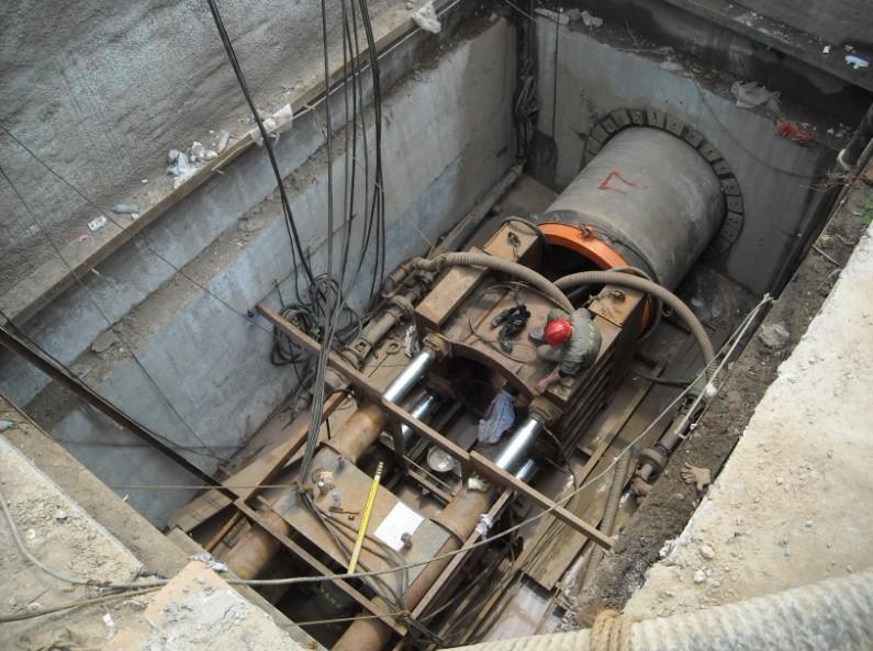 邢臺市過馬路頂管拉管18920357065自來水拉管