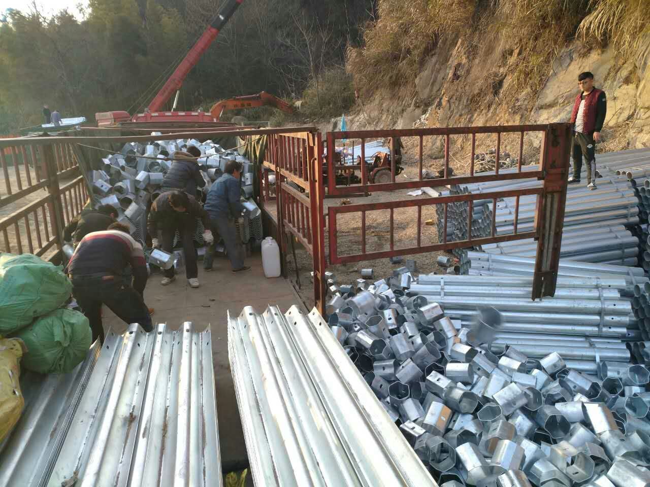 湖南益陽(yáng)波形護(hù)欄圖片/湖南益陽(yáng)波形護(hù)欄樣板圖 (4)