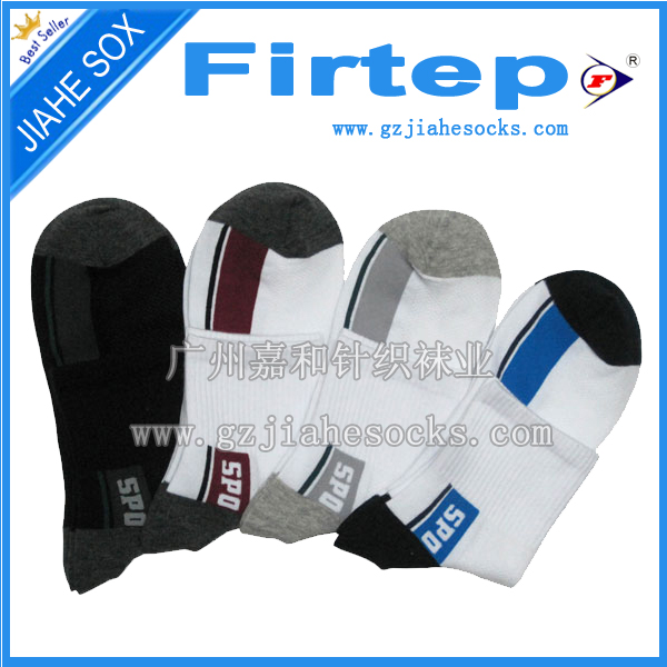 廣東襪子廠加工批發(fā)手縫運(yùn)動襪、薄款提花中筒運(yùn)動襪、純棉襪子禮品