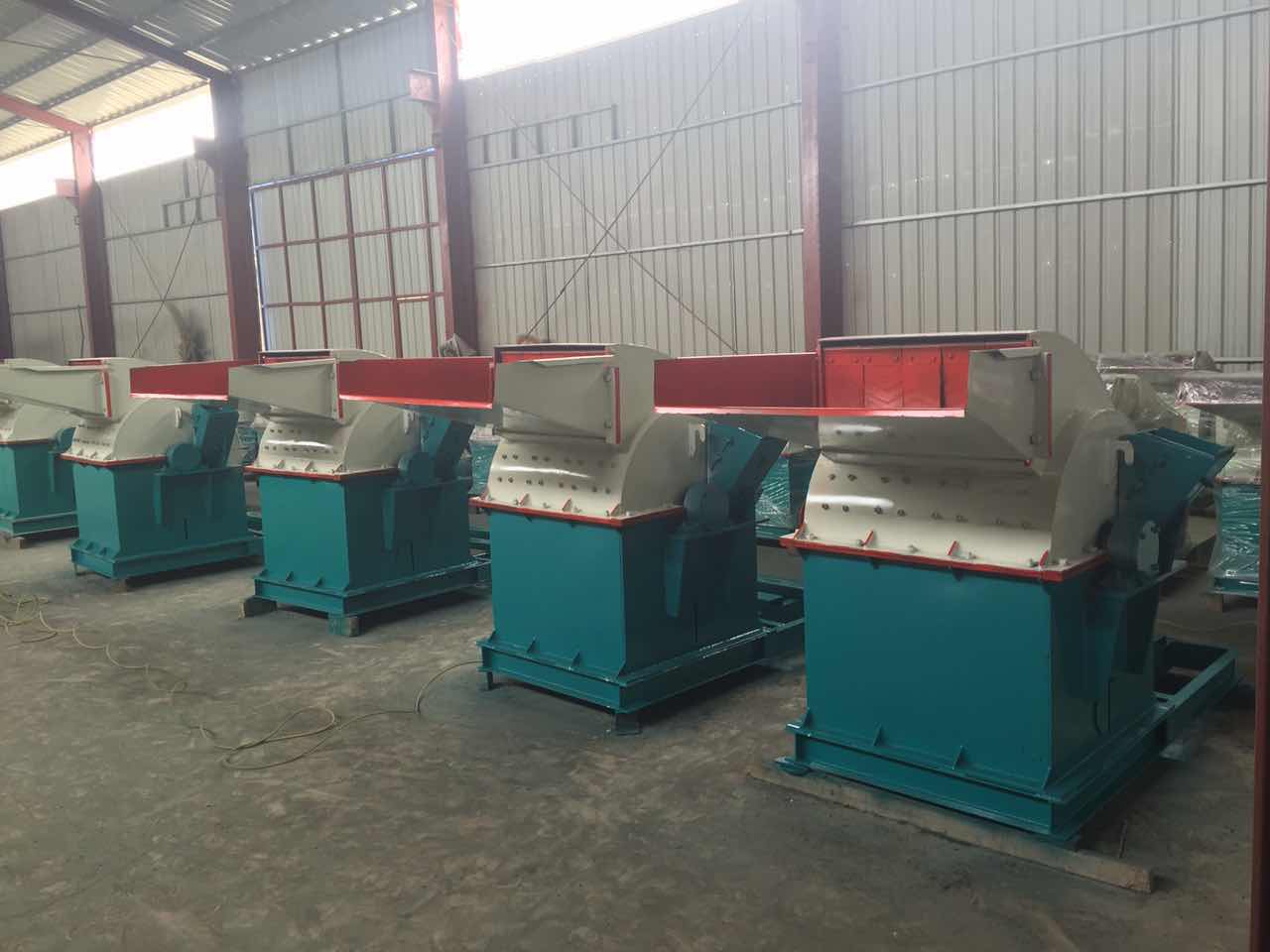 樹(shù)枝粉碎機(jī)，每小時(shí)3噸樹(shù)枝粉碎機(jī)圖片