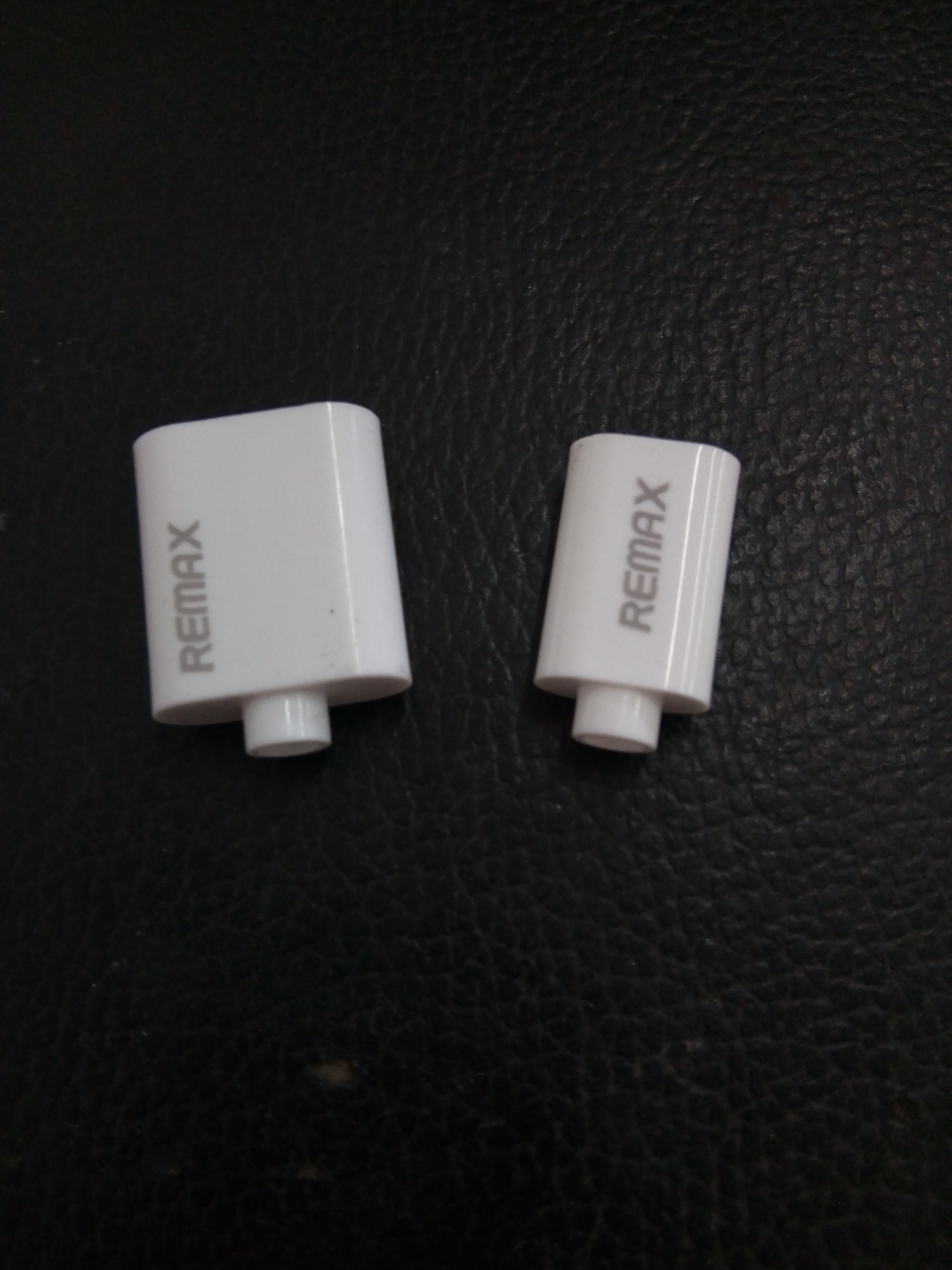 數(shù)據(jù)線塑膠外殼廠家圖片/數(shù)據(jù)線塑膠外殼廠家樣板圖 (4)