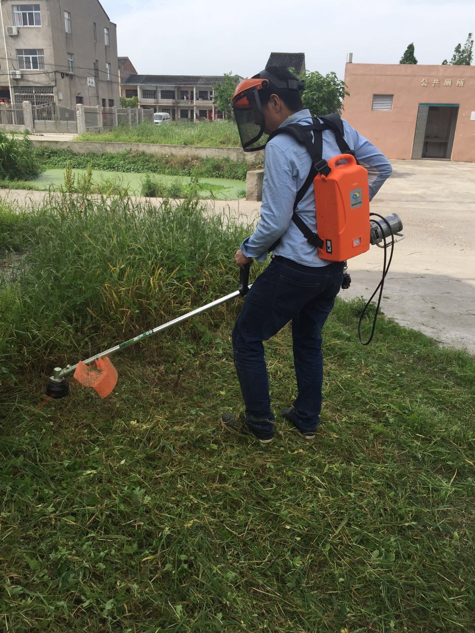臺州電動割草機(jī)廠家圖片
