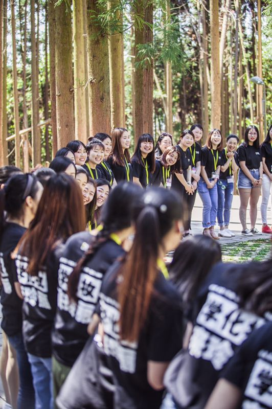 廣水彩妝盤發(fā)美甲半永久紋繡學(xué)校圖片/廣水彩妝盤發(fā)美甲半永久紋繡學(xué)校樣板圖 (3)