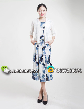 服裝批發(fā)加盟武漢愛(ài)弗瑞服飾天紫泥圖片/服裝批發(fā)加盟武漢愛(ài)弗瑞服飾天紫泥樣板圖 (1)