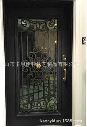 專業(yè)團(tuán)隊設(shè)計和生產(chǎn)的出口澳洲的純手工鍛造的鐵藝入戶門KED152 純手工入戶門