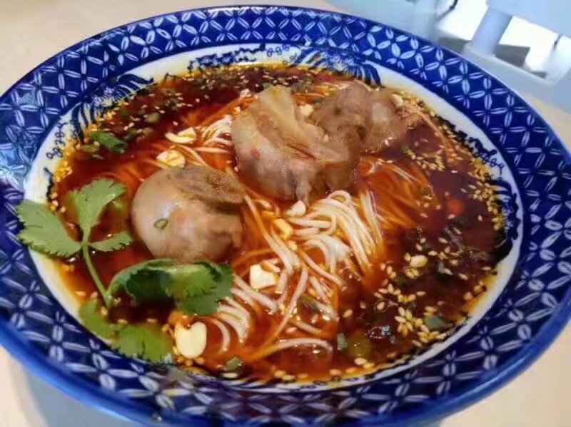 重慶*小面培訓(xùn) 羊肉粉培訓(xùn) 全套技術(shù)無保留傳授 重慶小面培訓(xùn)