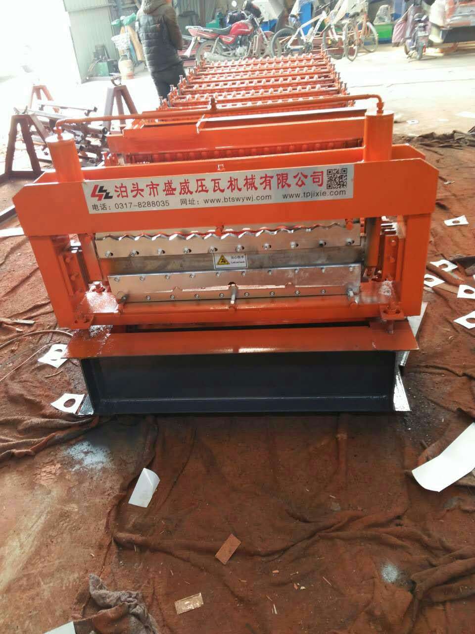 850/900雙層壓瓦機   專業(yè)生產(chǎn)彩鋼瓦設(shè)備的廠家