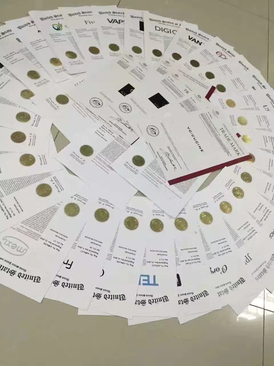 美國商標，注冊申請僅4500元。圖片/美國商標，注冊申請僅4500元。樣板圖 (1)