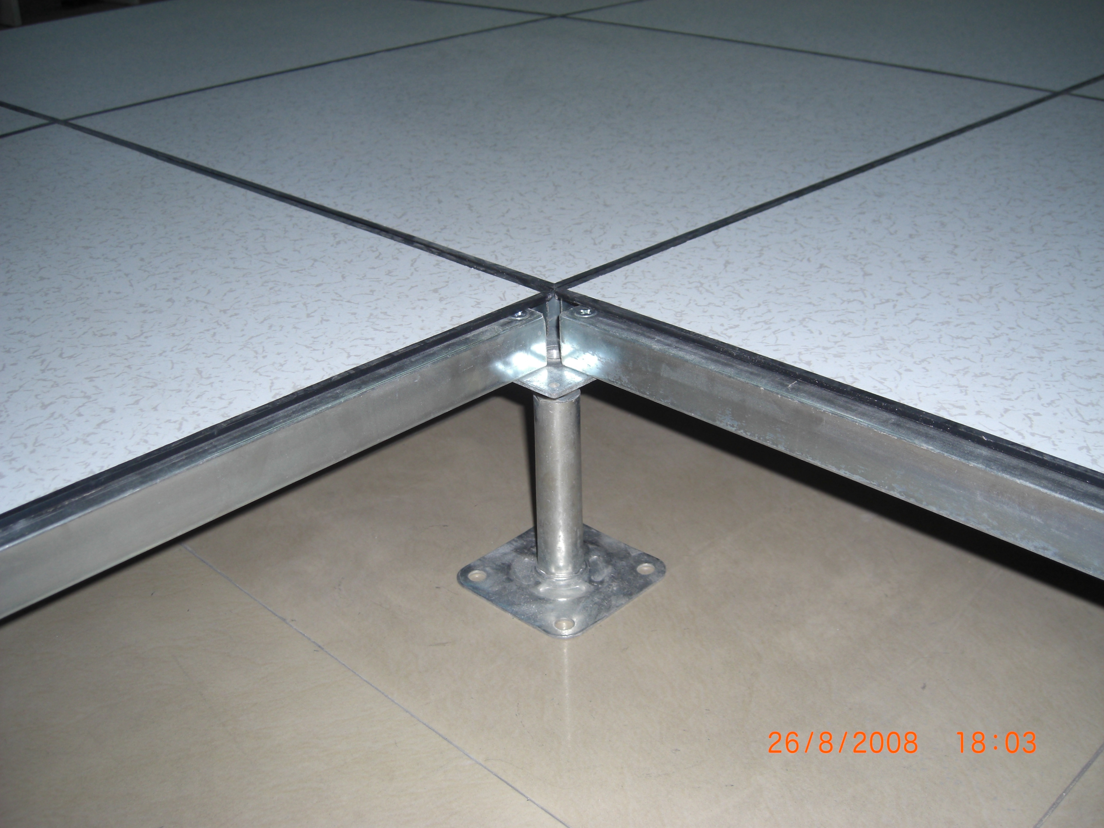 廣州沈飛硫酸鈣防靜電架空地板圖片