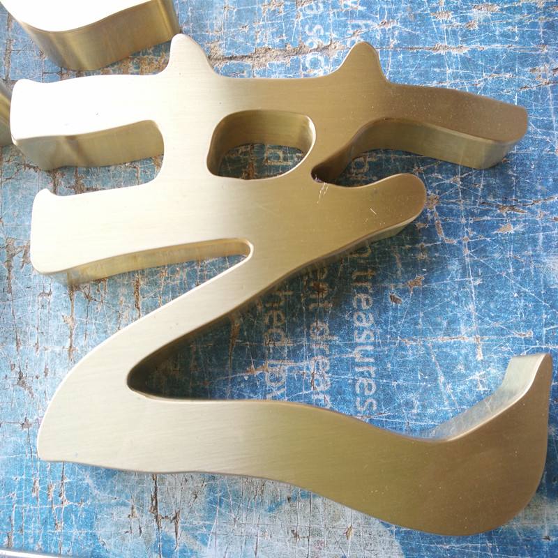 南京球面鈦金字制作  專業(yè)制作工藝球面鈦金字廠家