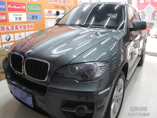 鄭州車身改色寶馬x6車身改色貼膜|全車貼亮光黑|壹伍陸鄭州專業(yè)施工 鄭州寶馬改色
