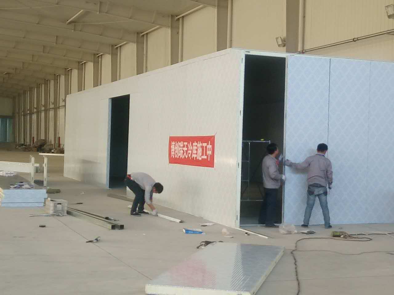 冷庫(kù)板批發(fā)，冷庫(kù)門批發(fā)，小型冷庫(kù)批發(fā)