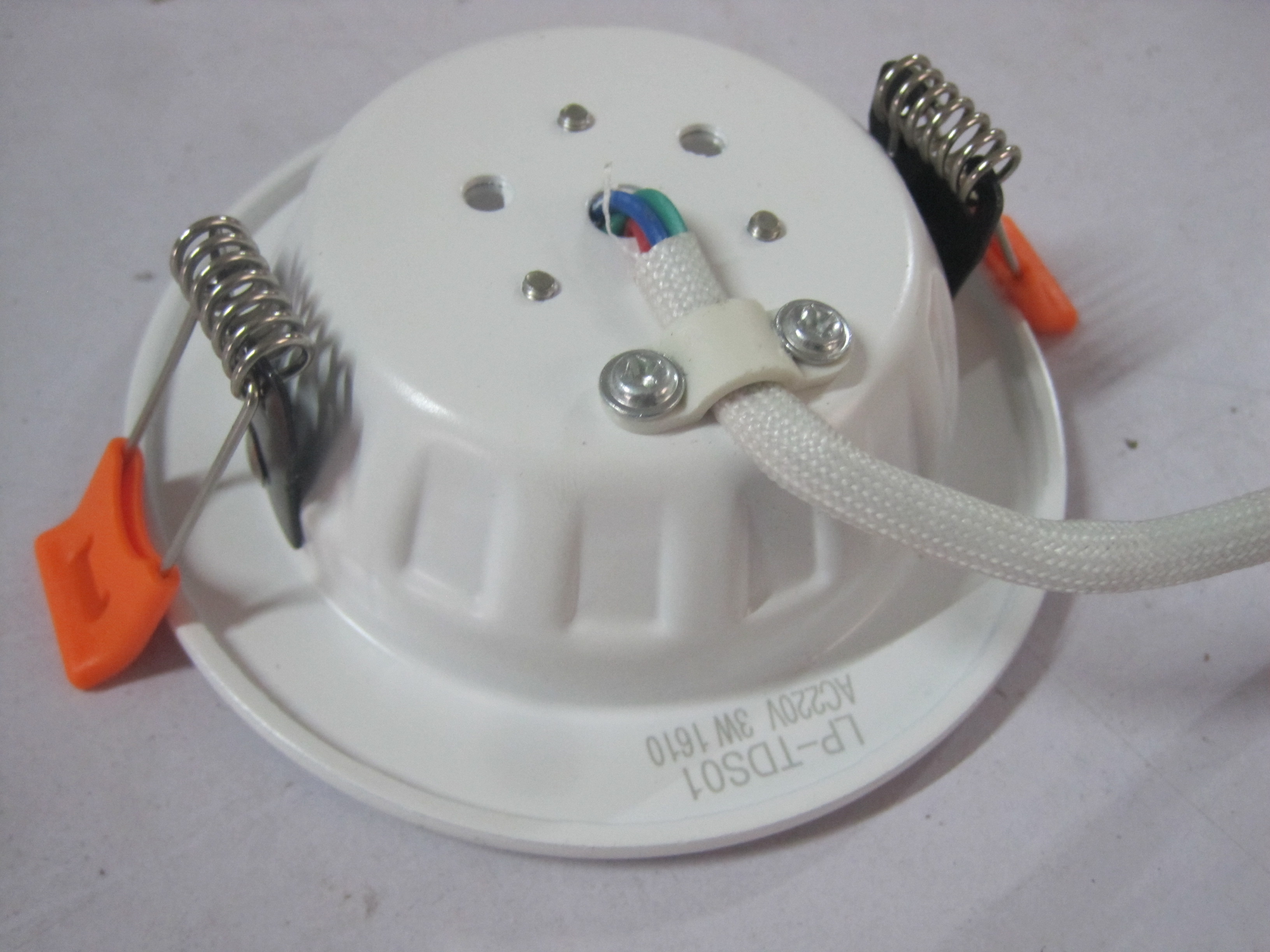 LED三色筒燈圖片