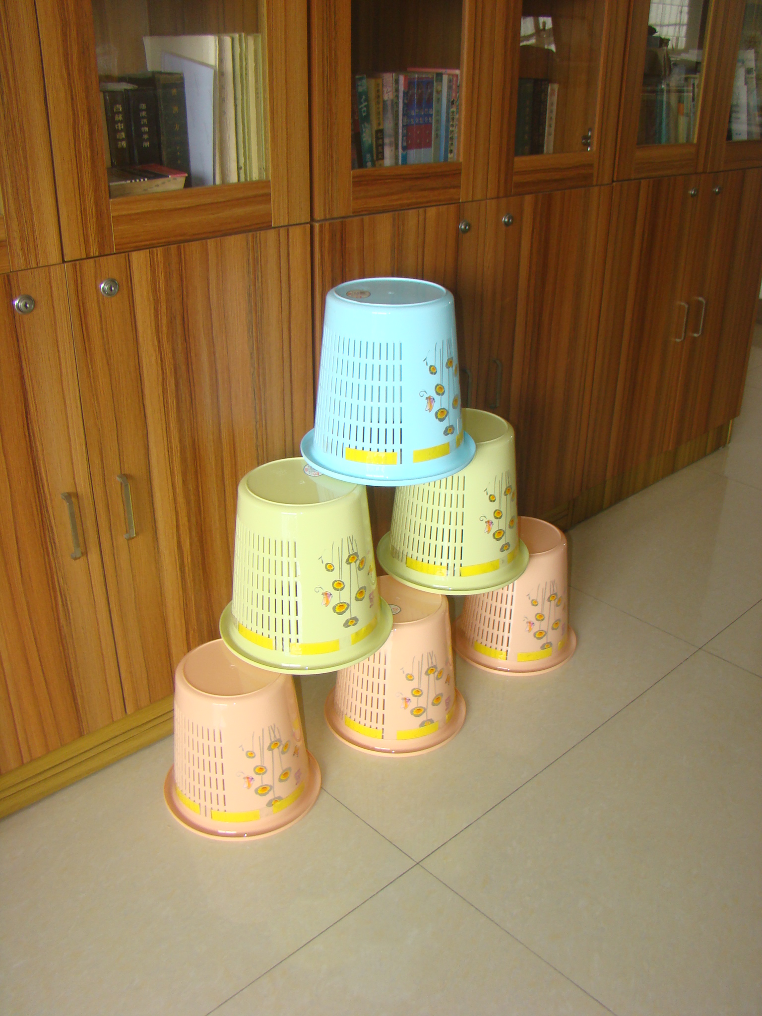 蒼蠅甕------精品卡通版圖片