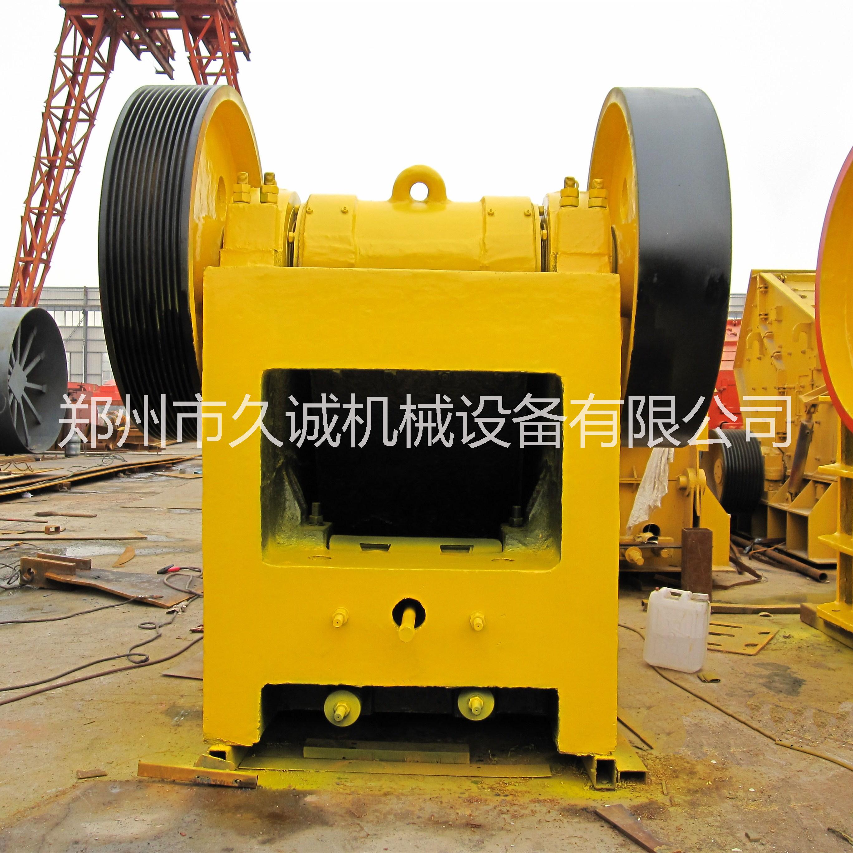 PE-1000顎式破碎機(jī)圖片