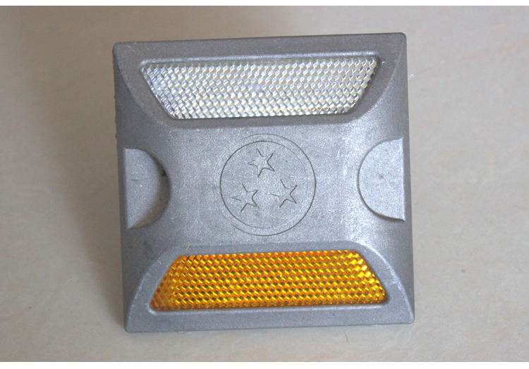 鑄鋁塑料道釘反光單雙面減速路標(biāo)安