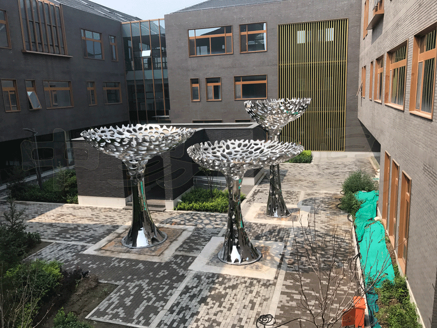 科技與生態(tài)的有機(jī)結(jié)合 鏡面不銹鋼雕塑作品-智慧樹(shù)