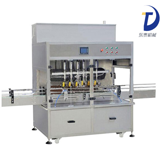 全自動(dòng)食用油灌裝機(jī)圖片