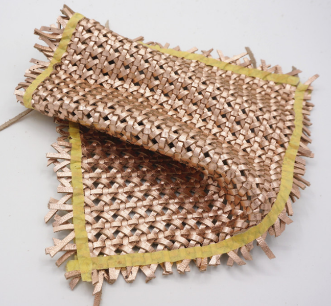 廠家直銷真羊皮面料裁條編織鏤空面料涼鞋面料純手工真皮穿條子