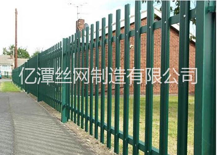 歐式護欄網(wǎng)圖片