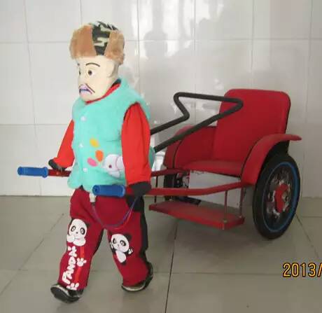 光頭強機器人拉車火爆銷售中