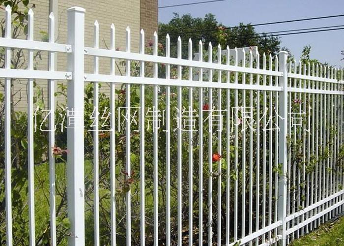 三橫杠鋅鋼鐵藝護欄直銷 三橫杠鋅鋼鐵藝護欄廠家   三橫杠鋅鋼鐵藝護欄價格