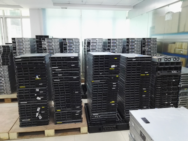 IBM服務(wù)器圖片/IBM服務(wù)器樣板圖 (1)