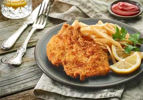 雞排美味誘惑難擋 派比雞排撈金不停