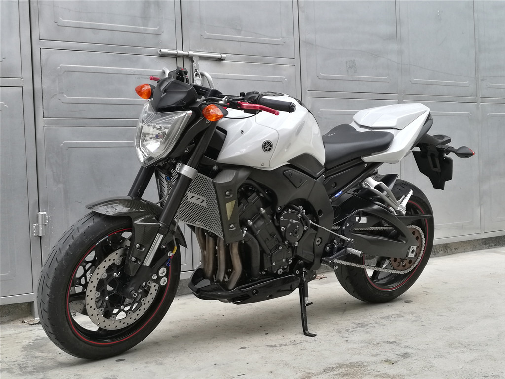 12年雅馬哈FZ1圖片/12年雅馬哈FZ1樣板圖 (3)